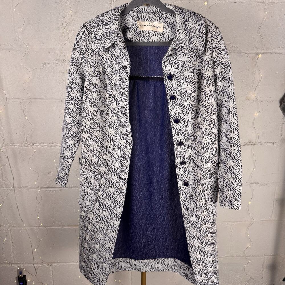 junior boutique women’s S blue white jacquard long coat statement jacket